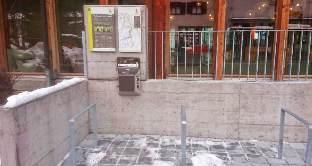 E-Bike Ladestation, Mineralbad Andeer (nsp_img_8334950)