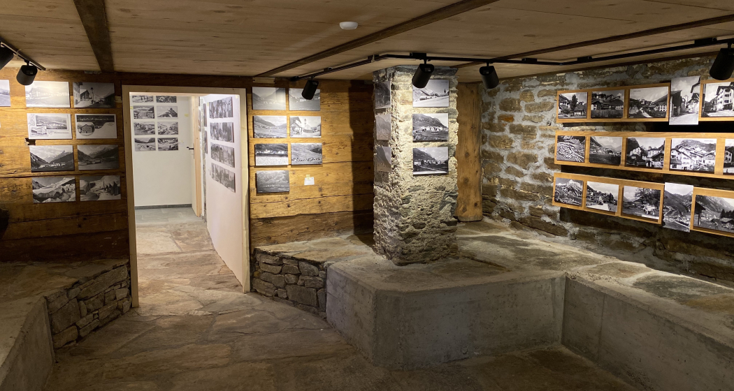 Ausstellung in der Postkartengalerie (gdl_609161209_image)