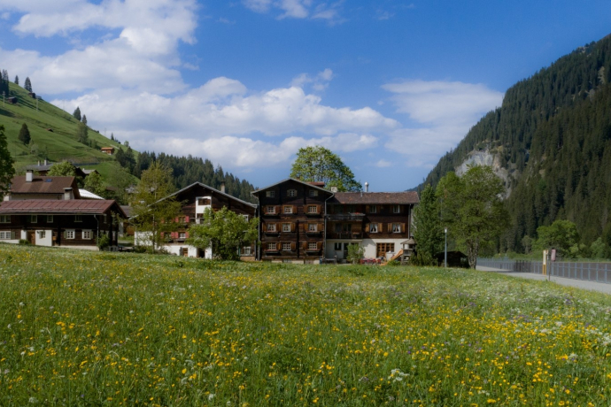 Lange Wanderung auf dem Alpenpässe-Weg von Duvin nach Safien Platz über Güner Lückli (oua_55225593_image)
