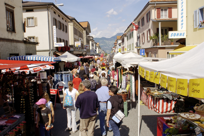 Warenmarkt Thusis (gdl_298824610_image)