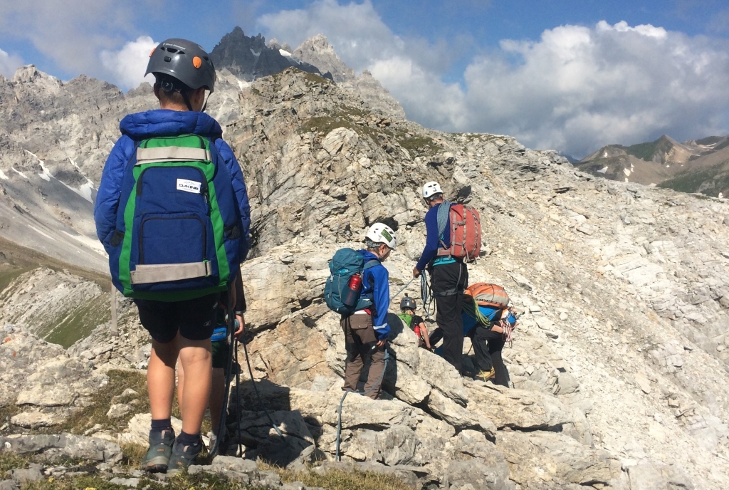 Bergsteigen- Jugend auf dem Gipfel