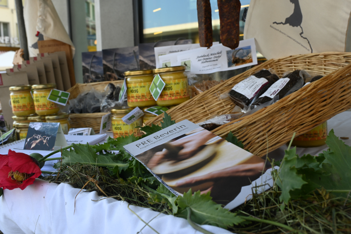 Marktstand am Churer Wochenmarkt Marktstand am Churer Wochenmarkt