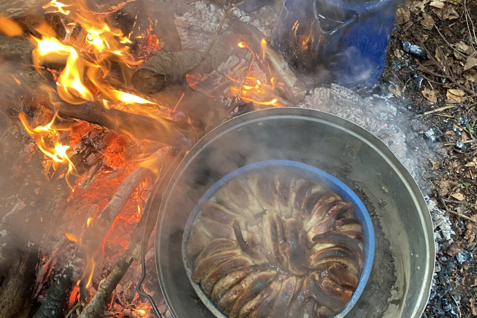 Outdoor-Kochen Feuer_Ursina-Waldburger-Reber Outdoor-Kochen Feuer_Ursina-Waldburger-Reber