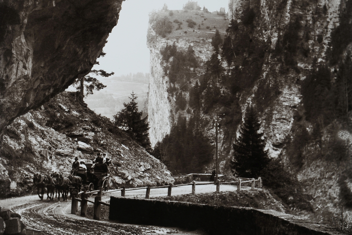 Historische Aufnahme eines Pferdegespanns im Verlorna Loch. (Bild: Erwin Dirnberger, Casa Storica) Historische Aufnahme eines Pferdegespanns im Verlorna Loch.