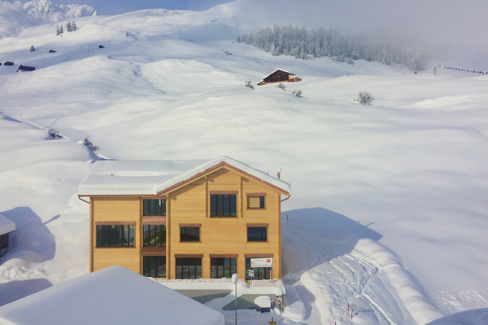 Tenna Hospiz Schnee (c) Othmar F. Arnold