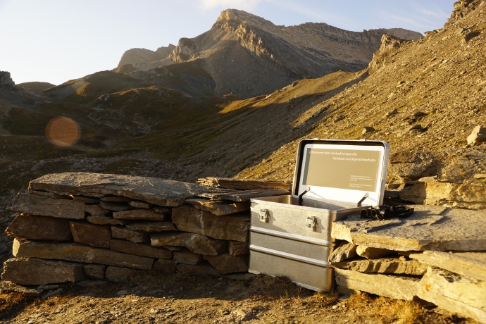Wildtierbeobachtungspunkt auf der Farcletta digl Lai Grand auf 2660 m ü. M. (© Samirah Hohl)(© Samirah Hohl)
