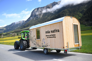 Ausstellung mia natira - Wiesen und Weiden am Schamserberg